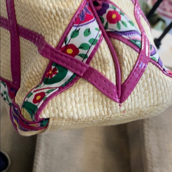 Vera Bradley - Picture 3 of 5